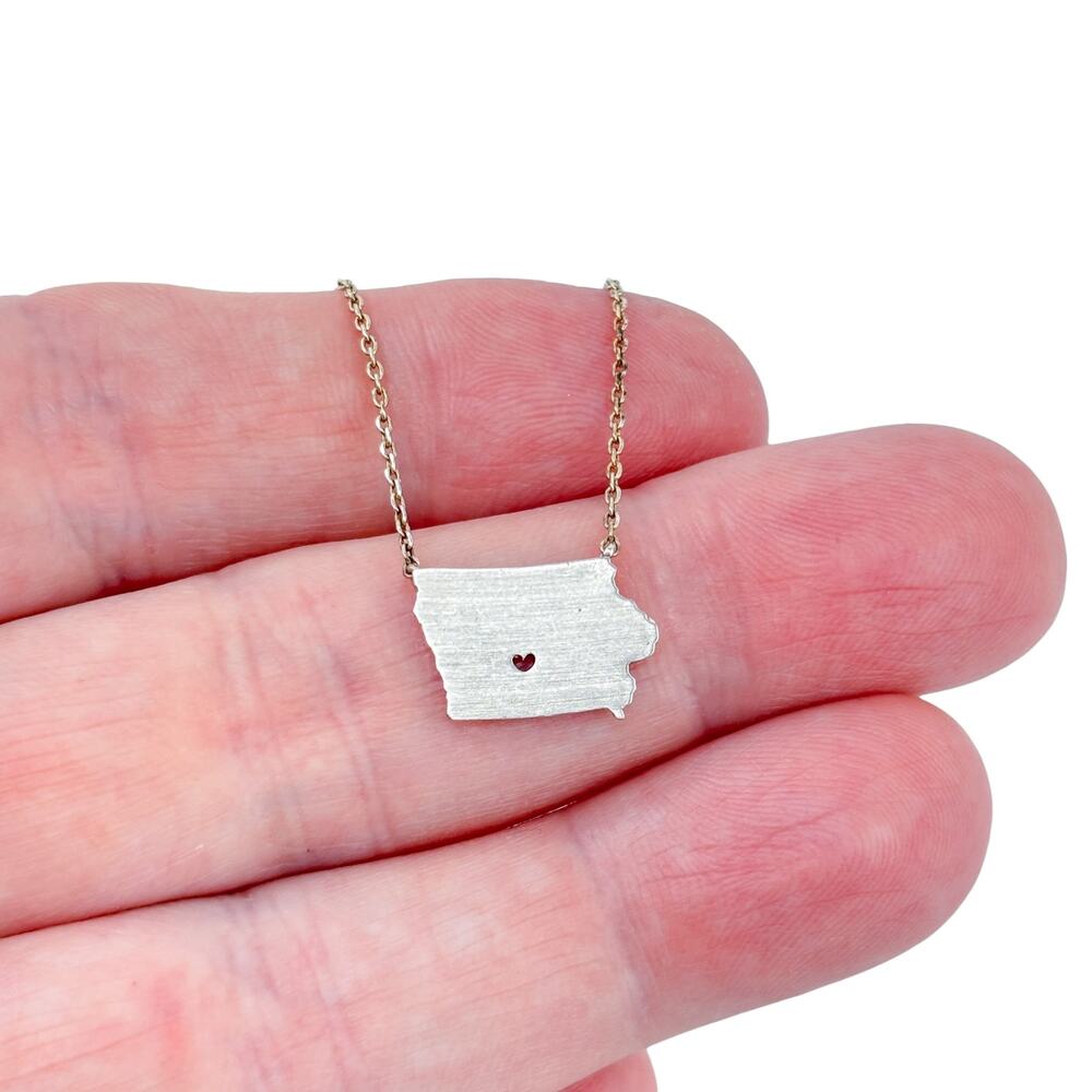 Vintage Sterling Silver 925 Iowa State Pendant Necklace 16.5-18.5"